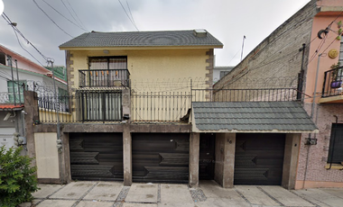 CASA EN VENTA EN COLONIA CLAVERIA CERCA DE METRO REFINERIA