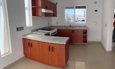 Altavista Zapopan Casa en Venta en Coto con Alberca