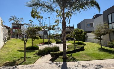 Altavista Zapopan Casa en Venta en Coto con Alberca