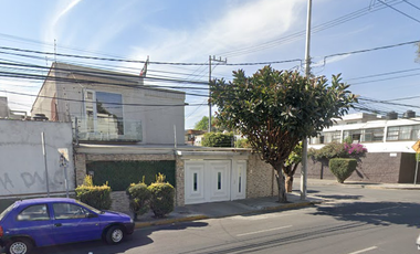 CASA EN VENTA EN COLONIA CLAVERIA A 5 MIN DE METRO CLAVERIA