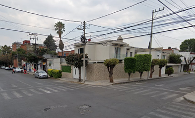 CASA EN VENTA EN COLONIA CLAVERIA A 5 MIN DE METRO CLAVERIA