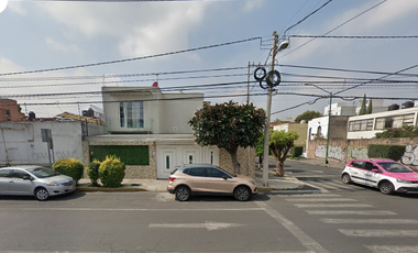 CASA EN VENTA EN COLONIA CLAVERIA A 5 MIN DE METRO CLAVERIA