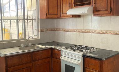 RENTO CASA EN SAN JERONIMO