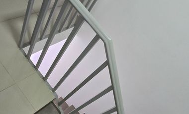 ¡Vendo Casa Villa España 2 - Con Garita 24/7 - Av. Narcisa de Jesús - 2 plantas!