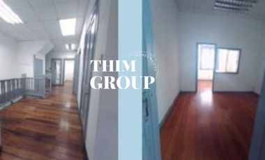 SE ARRIENDA CASA CON GIRO COMERCIAL DE 3 PISOS