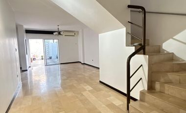 Casa en Alquiler en La Urbanización BeloHorizonte, 3 Habitaciones, 3 Baños, Patio, Parqueo, Vía a la Costa.