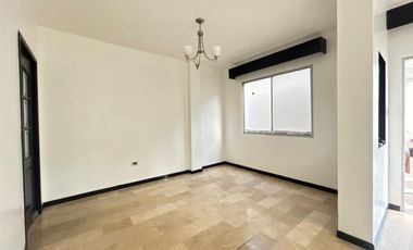 Casa en Alquiler en La Urbanización BeloHorizonte, 3 Habitaciones, 3 Baños, Patio, Parqueo, Vía a la Costa.