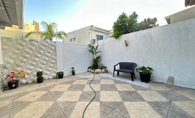 Casa en Alquiler en La Urbanización BeloHorizonte, 3 Habitaciones, 3 Baños, Patio, Parqueo, Vía a la Costa.