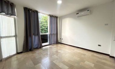 Casa en Alquiler en La Urbanización BeloHorizonte, 3 Habitaciones, 3 Baños, Patio, Parqueo, Vía a la Costa.