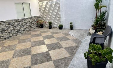 Casa en Alquiler en La Urbanización BeloHorizonte, 3 Habitaciones, 3 Baños, Patio, Parqueo, Vía a la Costa.