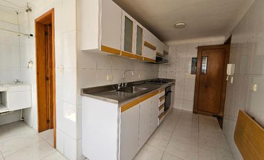 ARRIENDO APARTAMENTO AV PEPE SIERRA