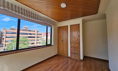 ARRIENDO APARTAMENTO AV PEPE SIERRA