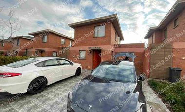 Hermosa cas en Valle Araucarias de Buin