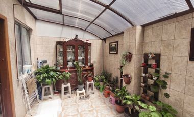 Vendo casa en Marianitas, Calderón
