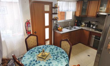 Vendo casa en Marianitas, Calderón