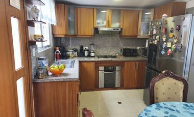 Vendo casa en Marianitas, Calderón