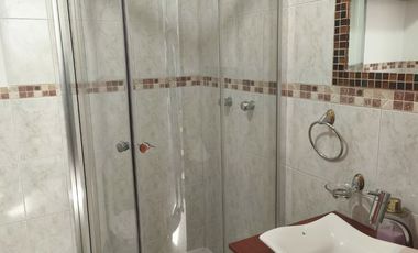 Vendo casa en Marianitas, Calderón