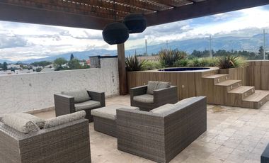 Venta Departamento Cumbaya 2 dormitorios sector Colegio  Menor