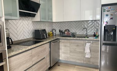Venta Departamento Cumbaya 2 dormitorios sector Colegio  Menor