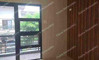 Kingsville Twnhse Infront of SM Masinag/ LRT 2