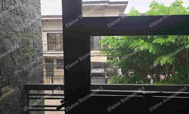 Kingsville Twnhse Infront of SM Masinag/ LRT 2