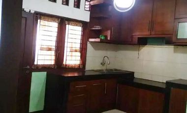 Sewa Rumah Dekat Universitas Budi Luhur, RS Murni Teguh, SMA Negeri 63 Jakarta, Hypermart Ciledug, Pasar Kreo Ciledug