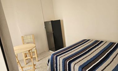 Se renta Habitación (Cuarto - Recamara) en  Casa del Centro Histórico; todos Los Servicios Incluidos