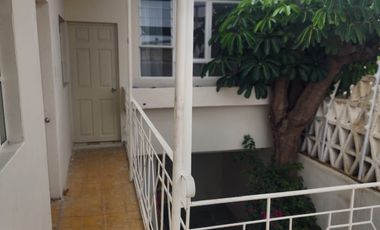 Se renta Habitación (Cuarto - Recamara) en  Casa del Centro Histórico; todos Los Servicios Incluidos