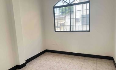 Garzota alquiló Casa con Piscina