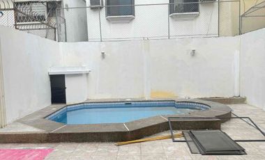 Garzota alquiló Casa con Piscina