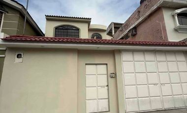 Garzota alquiló Casa con Piscina