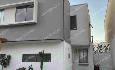Arriendo Casa interior condominio vistamar I
