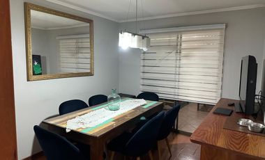 VENDO CASA EN CONDOMINIO EN MAIPU