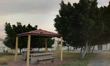 CASA EN VENTA EN FRACCIONAMIENTO LOS LAURELES EN XOCHITEPEC MORELOS
