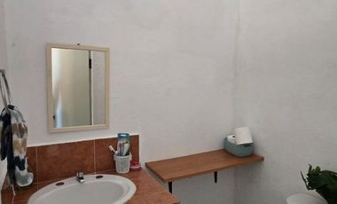 En ESQUINA SE VENDE CASA, COL. EJIDAL DE PLAYA DEL CARMEN, Q. ROO, A 8 MINUTOS DE LA PLAYA