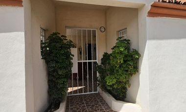 En ESQUINA SE VENDE CASA, COL. EJIDAL DE PLAYA DEL CARMEN, Q. ROO, A 8 MINUTOS DE LA PLAYA