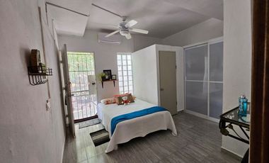 En ESQUINA SE VENDE CASA, COL. EJIDAL DE PLAYA DEL CARMEN, Q. ROO, A 8 MINUTOS DE LA PLAYA
