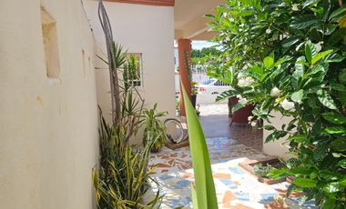 En ESQUINA SE VENDE CASA, COL. EJIDAL DE PLAYA DEL CARMEN, Q. ROO, A 8 MINUTOS DE LA PLAYA