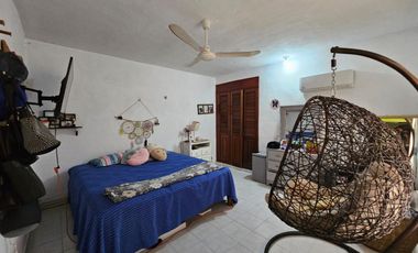 En ESQUINA SE VENDE CASA, COL. EJIDAL DE PLAYA DEL CARMEN, Q. ROO, A 8 MINUTOS DE LA PLAYA
