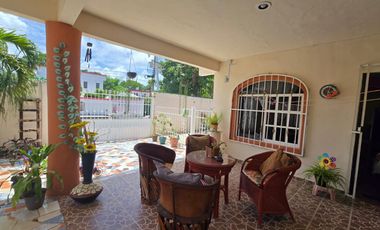 En ESQUINA SE VENDE CASA, COL. EJIDAL DE PLAYA DEL CARMEN, Q. ROO, A 8 MINUTOS DE LA PLAYA