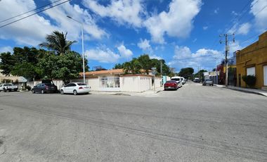 En ESQUINA SE VENDE CASA, COL. EJIDAL DE PLAYA DEL CARMEN, Q. ROO, A 8 MINUTOS DE LA PLAYA