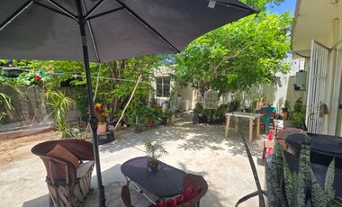 En ESQUINA SE VENDE CASA, COL. EJIDAL DE PLAYA DEL CARMEN, Q. ROO, A 8 MINUTOS DE LA PLAYA