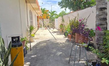 En ESQUINA SE VENDE CASA, COL. EJIDAL DE PLAYA DEL CARMEN, Q. ROO, A 8 MINUTOS DE LA PLAYA