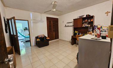 En ESQUINA SE VENDE CASA, COL. EJIDAL DE PLAYA DEL CARMEN, Q. ROO, A 8 MINUTOS DE LA PLAYA