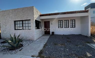 Casa de 1 Piso en Venta en El Encino Residencial & Golf, Huimilpan, Qro.