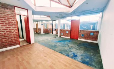 VENDO CASA EN SANTIAGO DE SURCO OPORTUNIDAD PARA INVERSIONISTAS