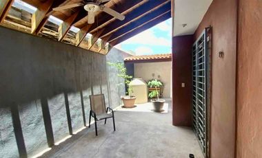 CASA EN VENTA EN PRIVADAS DE ANÁHUAC, ESCOBEDO, NL