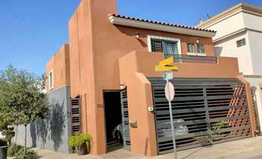 CASA EN VENTA EN PRIVADAS DE ANÁHUAC, ESCOBEDO, NL