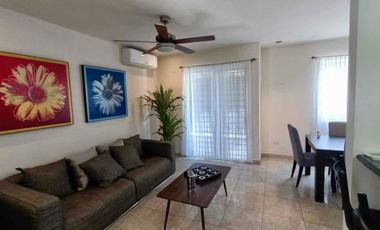 CASA EN VENTA EN PRIVADAS DE ANÁHUAC, ESCOBEDO, NL