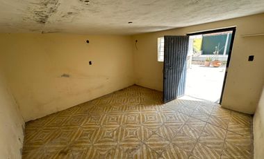 Casa muy amplia en 2 niveles más Sotano adaptado de Local o Bodega en RENTA $30,000.00